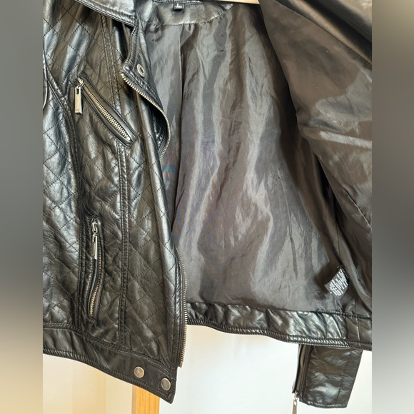 Faux Leather Moto Jacket Large Excellent Condition! - Picture 6 of 10